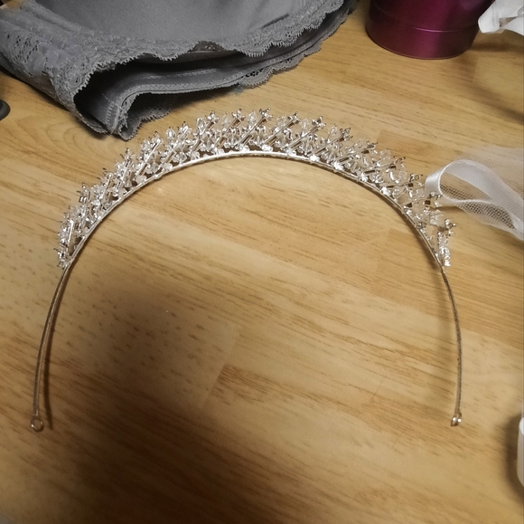 Tiara - Picture 3 of 5